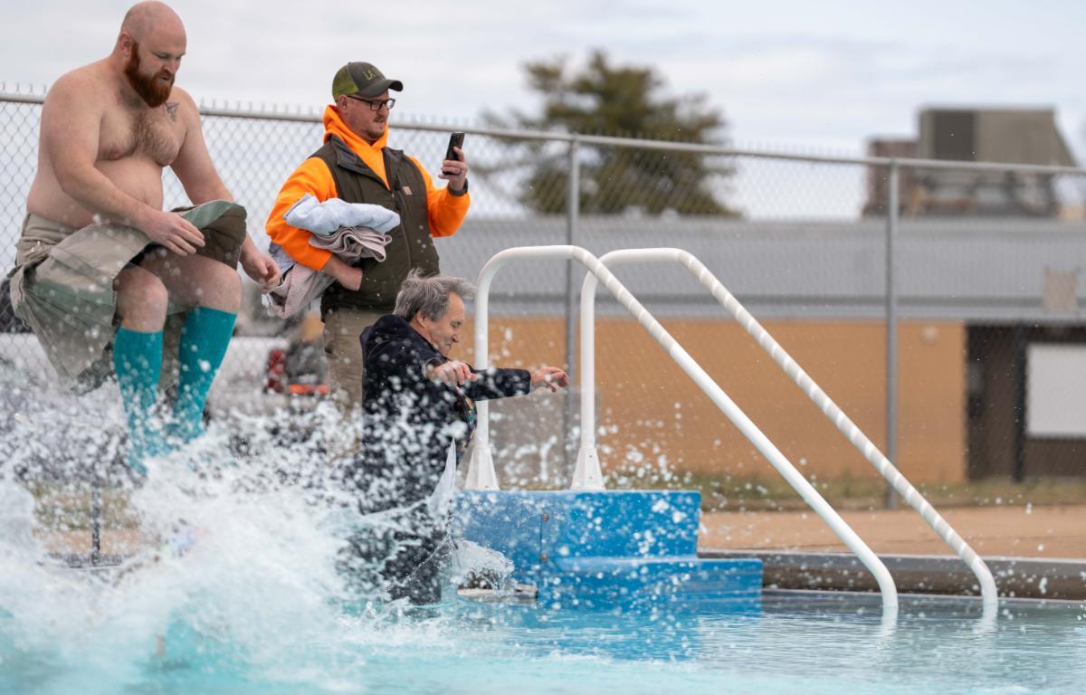 Lee Erwin at the Clarksville Parks and Recreation Polar Plunge at New Providence Pool on Feb. 21, 2026. (Tanner Cernick)