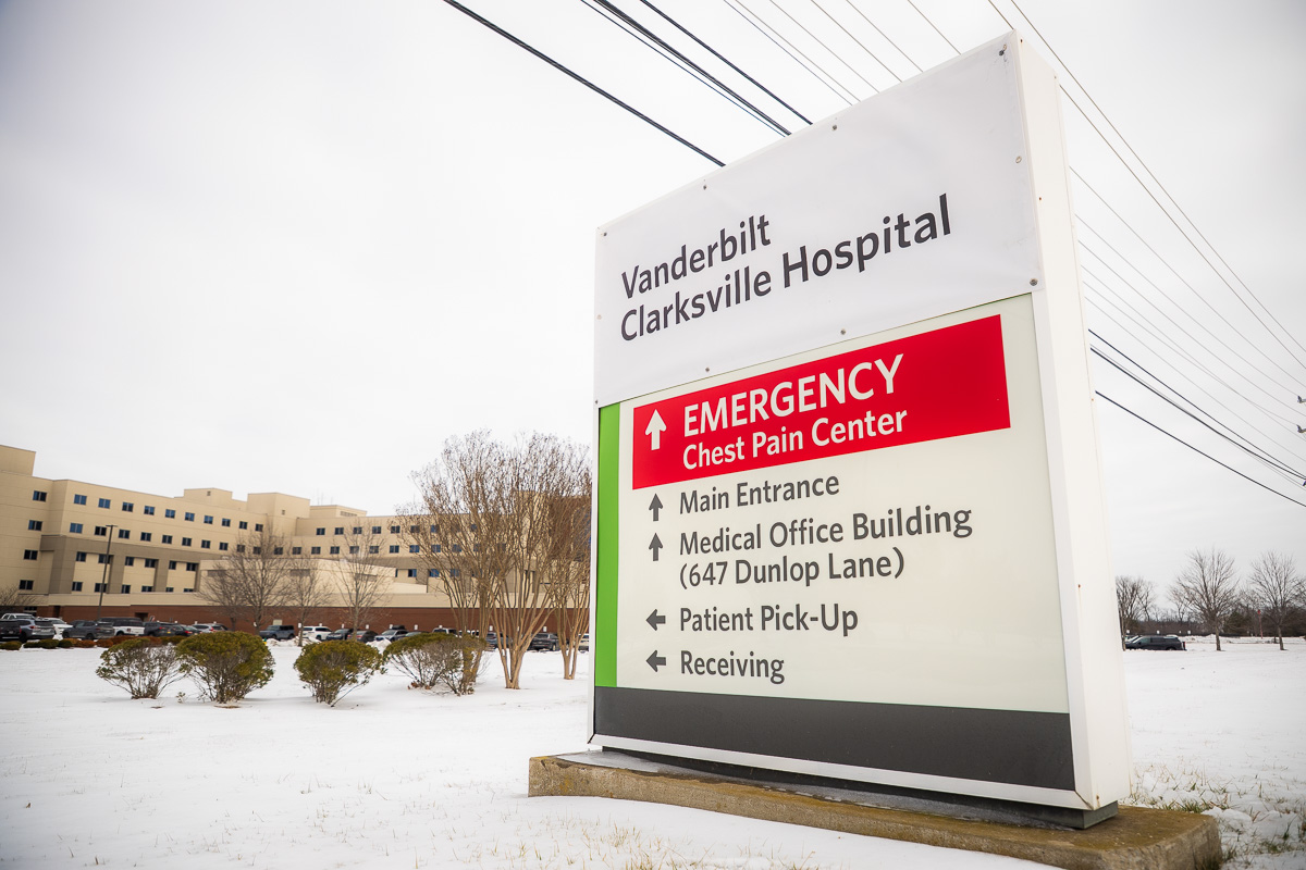 New temporary signage for Vanderbilt Clarksville Hospital on Feb. 2, 2026. (Wesley Irvin)