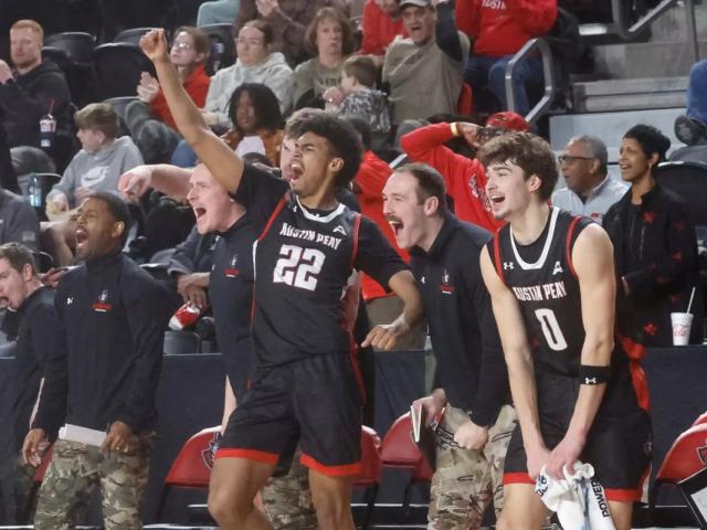 Austin Peay defeated North Alabama 91-62 on Military Appreciation Day during action Saturday on Gary Mathews Court in F&M Bank Arena. Photos by Robert Smith | APSU Athletics