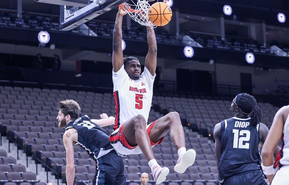 The Austin Peay men's basketball team beat Stetson 69-60 on March 6, 2026, in the quarterfinals of the ASUN Basketball Tournament, at VyStar Veterans Memorial Arena in Jacksonville, Florida. Photo by Casey Crigger, APSU Athletics.
