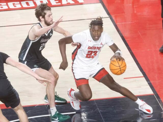 Austin Peay defeated Stetson 73-65 in Atlantic Sun Conference action Fridaym January 23, 2026, on Gary Mathews Court in F&M Bank Arena. Photos by Robert Smith | APSU Athletics