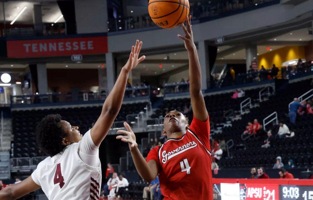 Austin Peay lost to Eastern Kentucky 67-54 during ASUN conference action Wednesday on Gary Mathews Court at F&M Bank Arena. Photos by Robert Smith | APSU Athletics