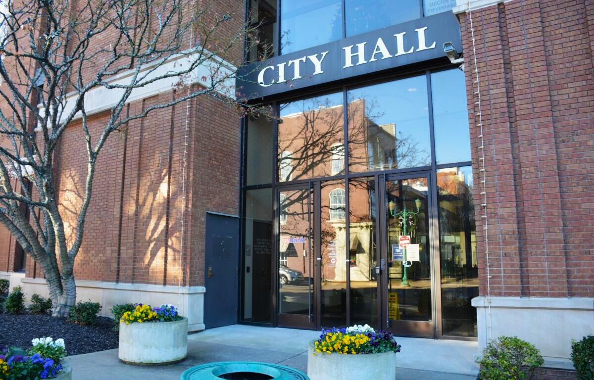 Clarksville City Hall in 2021. (Clarksville Now archives)