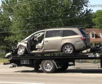 Several vehicles crashed on Tiny Town Road on May 8, 2026. (Enrique Hernandez, Dash 10 Media)