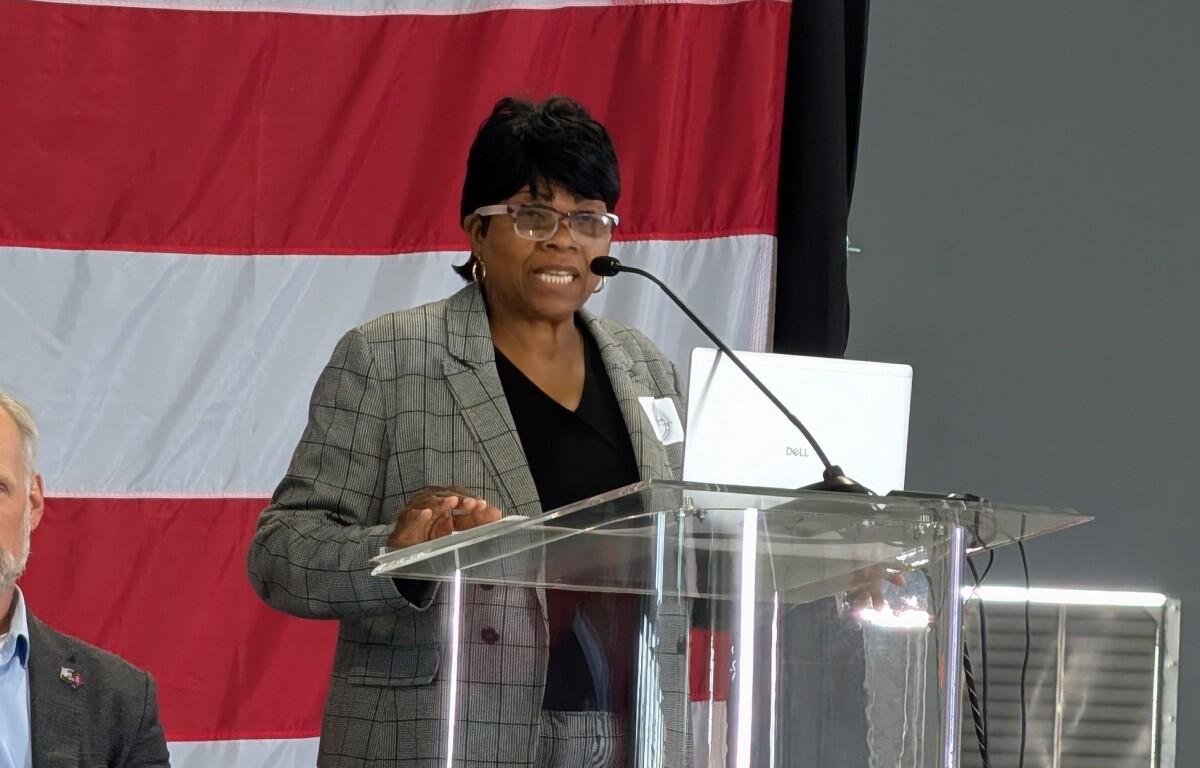 Clarksville mayor candidate Wanda Smith speaks at the Clarksville Industrial Association meeting on May 7, 2026. (Chris Smith)