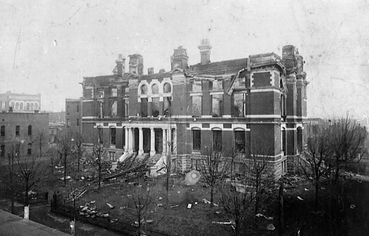 The Montgomery County Courthouse fire of 1900. (Montgomery County Archives, Ursula Beach collection, contributed)