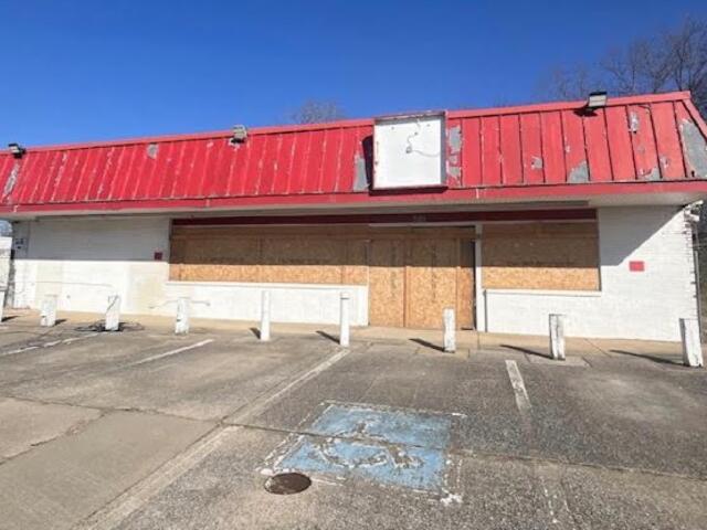 Before-and-after demolition photos at 301 Providence Blvd., one example of the focused accomplishments of RCI, already. (City of Clarksville, contributed)