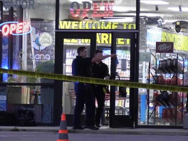Clarksville Police investigate a stabbing at EZ Market on Boy Scout Road on June 30, 2026. (Enrique Hernandez, Dash 10 Media)