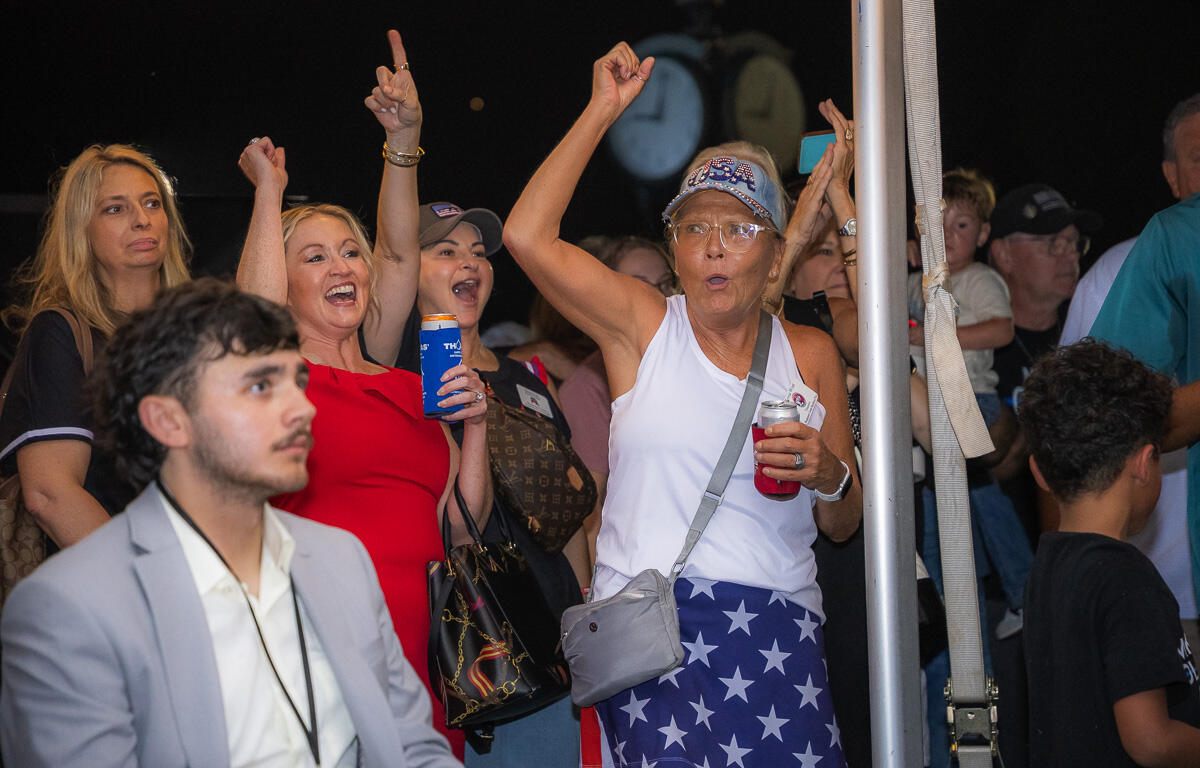 MOCO Republican watch party at Clyde's of Clarksville on August 6, 2026 (Wesley Irvin).