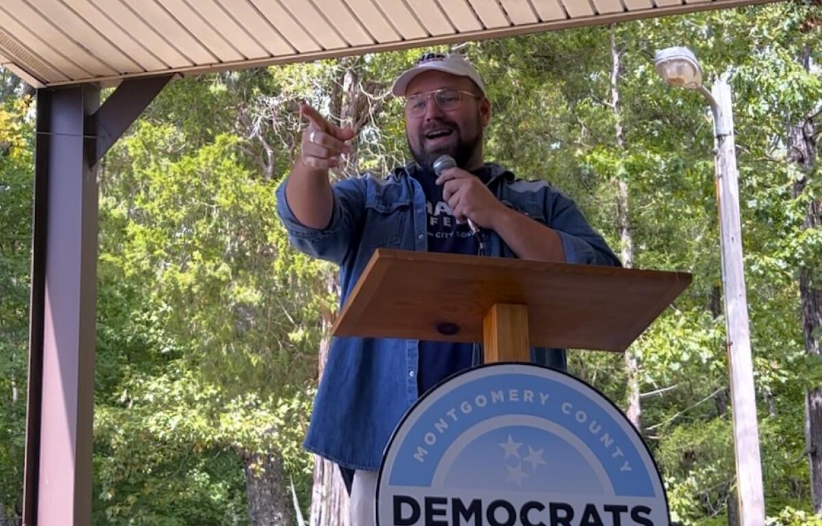 Charles "Chas" Uffelman at the Blue South BBQ in Clarksville on Sept. 26, 2026. (Patricia Galarza)
