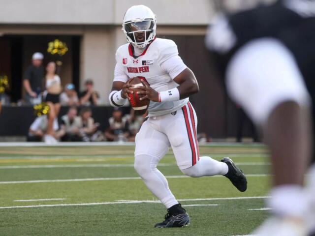 Austin Peay's Chris Parson looks to pass against Vanderbilt on Saturday, September 5, 2026. (Knox Rives, APSU Contributed).
