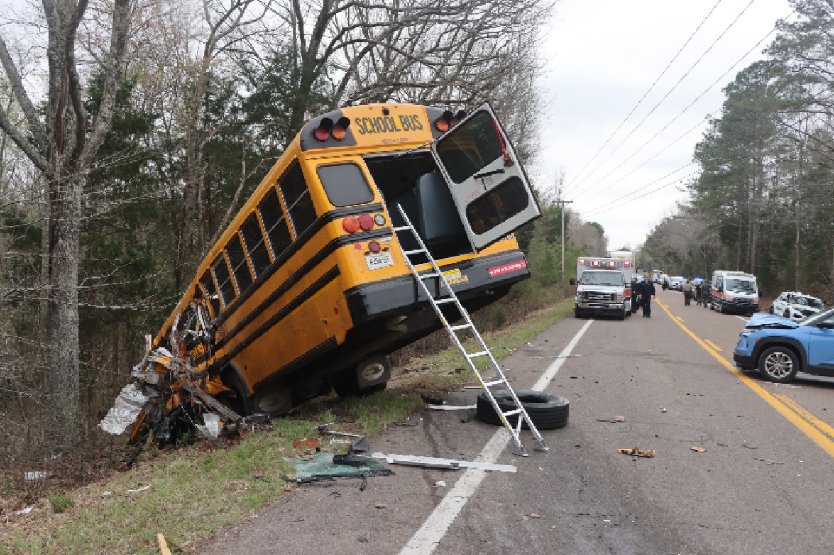 The Kenwood Middle School bus crash on March 27, 2026. (Tennessee Highway Patrol photo, contributed)