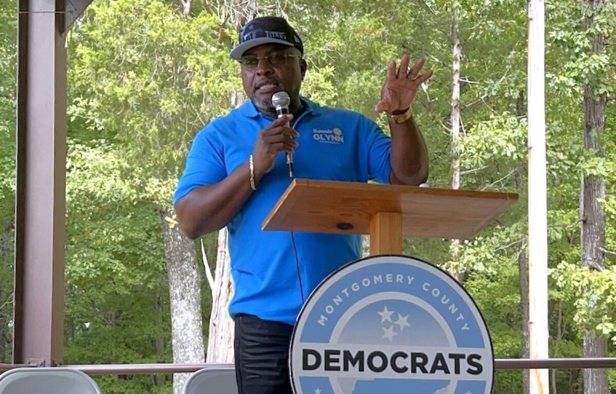 Robbie Glynn at the Blue South BBQ in Clarksville on Sept. 26, 2026. (Patricia Galarza)
