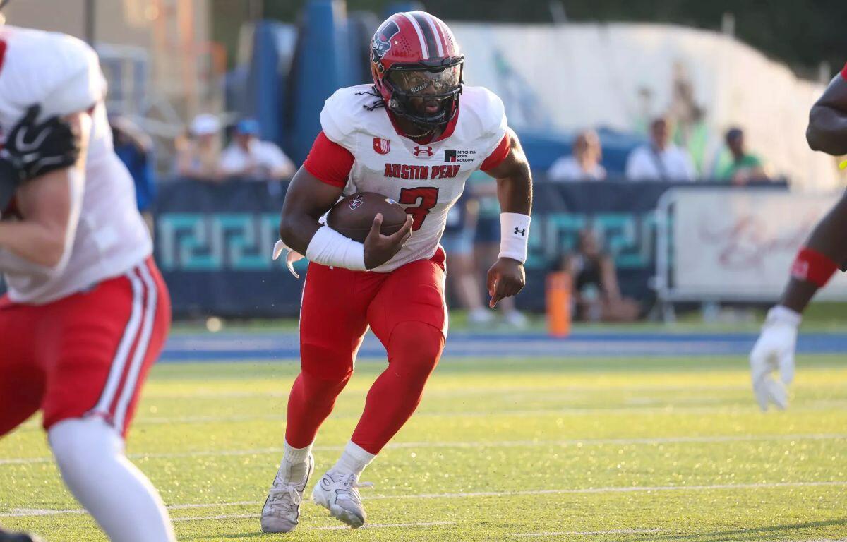 Chris Parson runs with the ball against West Florida on September 19, 2026. (Knox Rives, APSU Athletics).