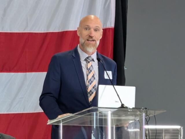 Clarksville mayor candidate Brian Zacharias speaks at the Clarksville Industrial Association meeting on May 7, 2026. (Chris Smith)