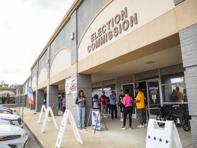 First day of early voting in Clarksville on Wednesday, Oct. 14, 2026. (Wesley Irvin)