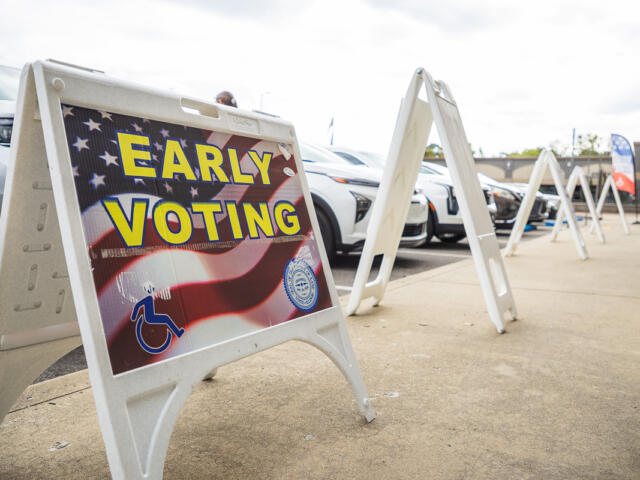 First day of early voting in Clarksville on Wednesday, Oct. 14, 2026. (Wesley Irvin)