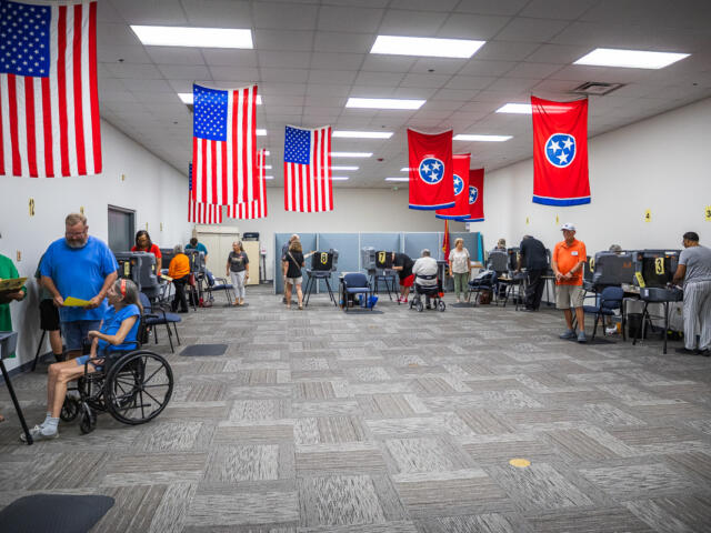 First day of early voting in Clarksville on Wednesday, Oct. 14, 2026. (Wesley Irvin)