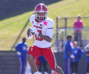 Denver Harper runs with the ball against West Georgia on Saturday, October 17, 2026. (Knox Rives, APSU Athletics).